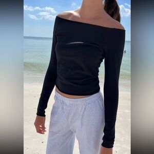 NWOT Brandy Melville Bonnie Top